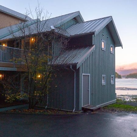Waterfront View Of The Inlet, Short Walk To Town Daire Tofino Dış mekan fotoğraf
