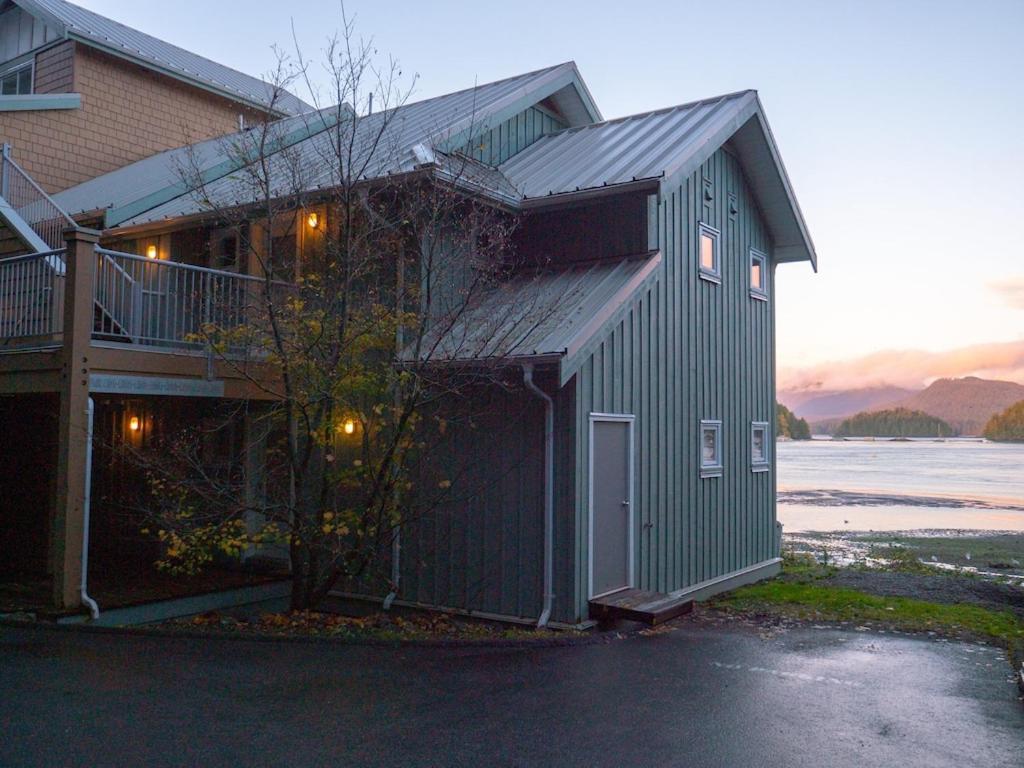 Waterfront View Of The Inlet, Short Walk To Town Daire Tofino Dış mekan fotoğraf