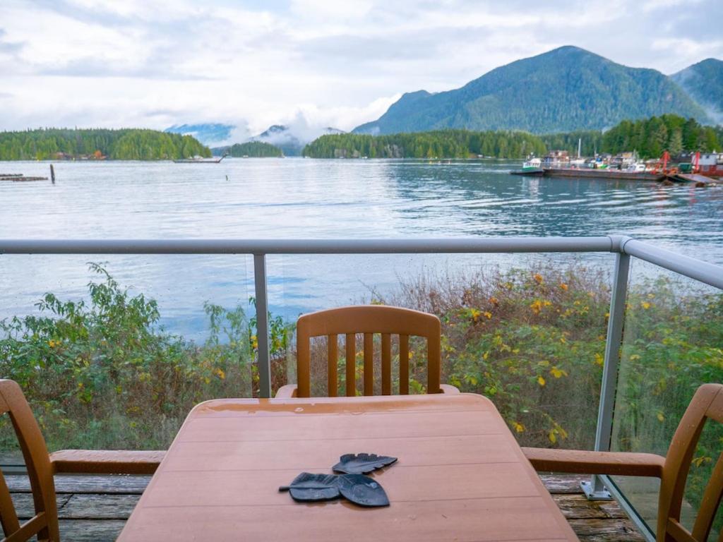 Waterfront View Of The Inlet, Short Walk To Town Daire Tofino Dış mekan fotoğraf