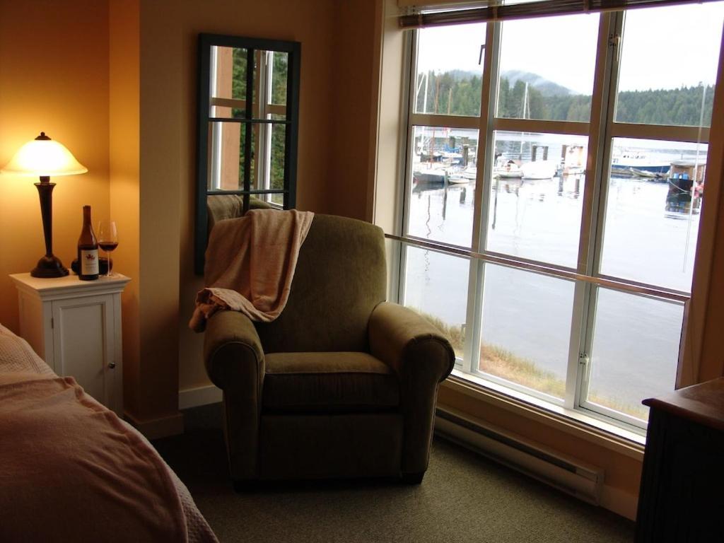 Waterfront View Of The Inlet, Short Walk To Town Daire Tofino Dış mekan fotoğraf